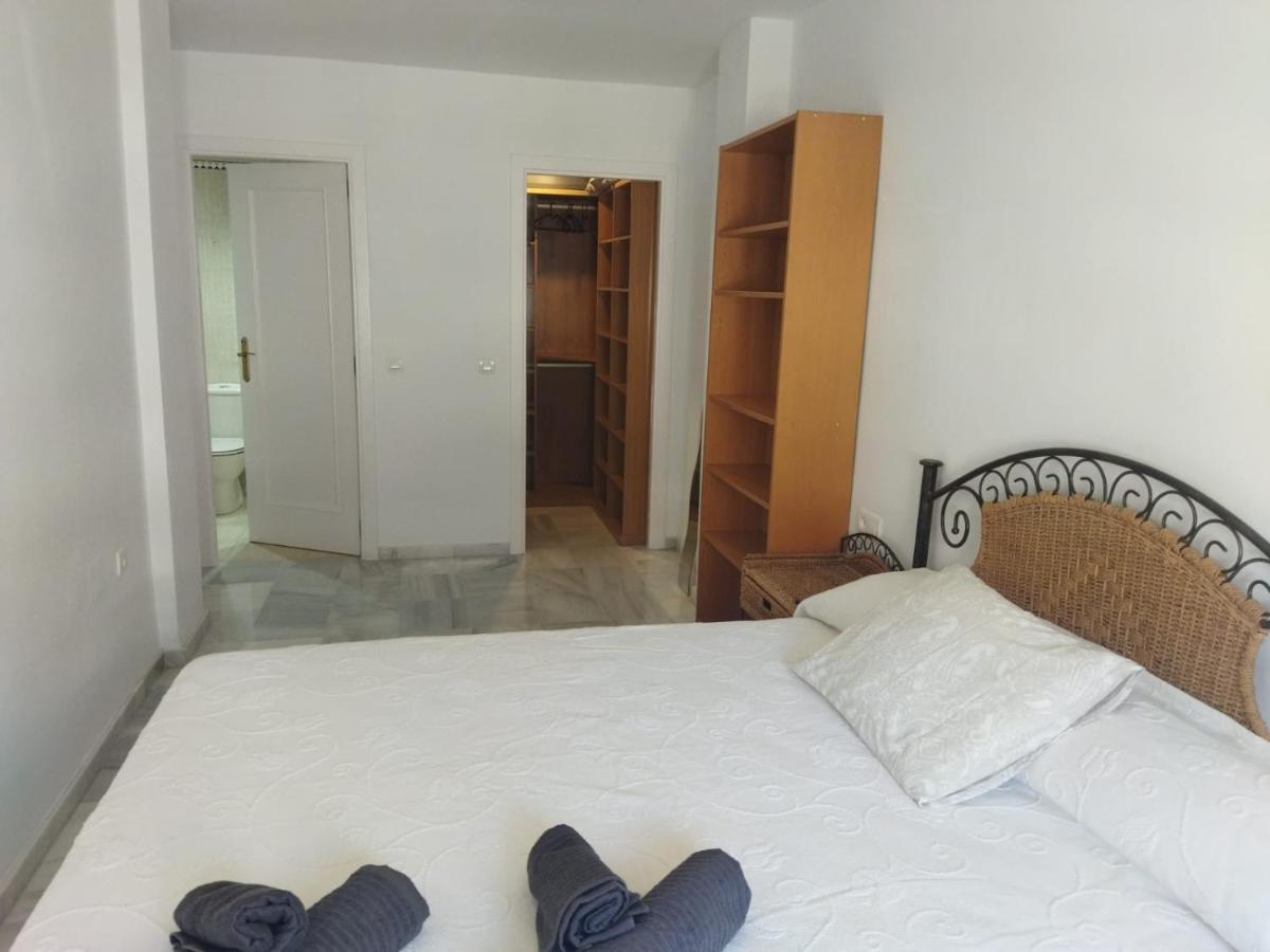 Piso Tres Dormitorios, Dos Banos, Garaje, Casco Urbano * Marbella